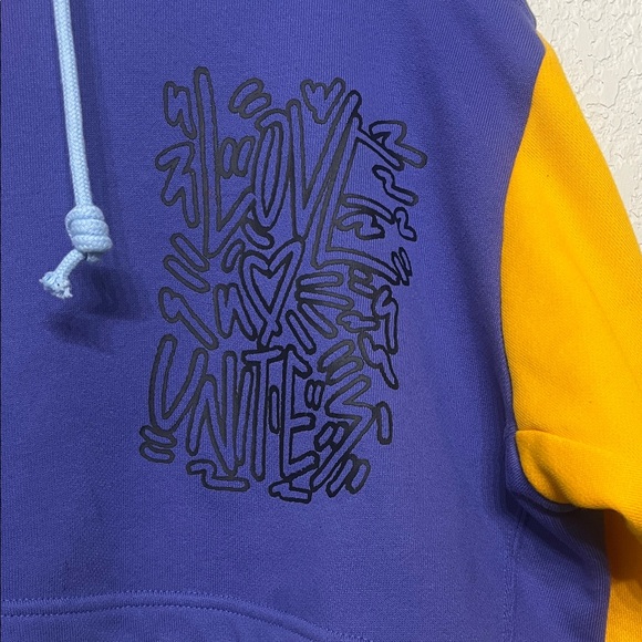 Adidas Original Graphic Cropped Hoodie - Picture 4 of 13